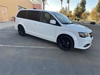 2020 Dodge Grand Caravan SXT   - Photo 4 - Hesperia, CA 92345