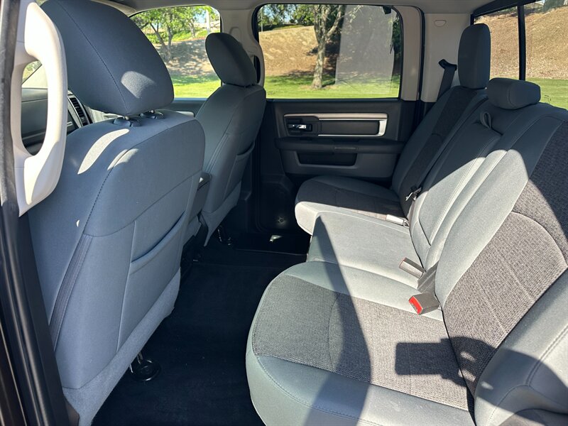 2017 RAM 2500 - Photo 11 - Hesperia, CA 92345