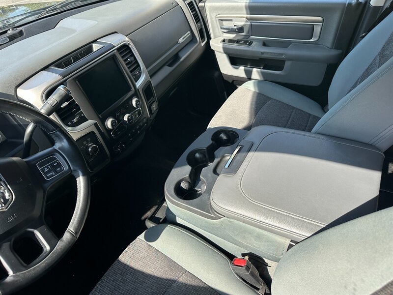 2017 RAM 2500 - Photo 10 - Hesperia, CA 92345