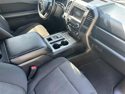 2019 Ford Expedition MAX XLT   - Photo 14 - Hesperia, CA 92345