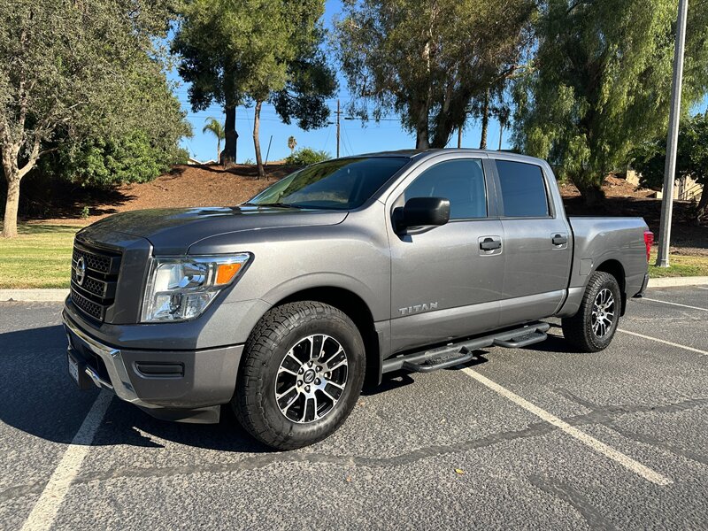 2022 Nissan Titan  