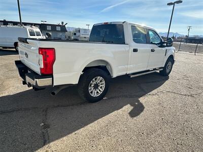 2019 Ford F-250 Super Duty   - Photo 5 - Hesperia, CA 92345