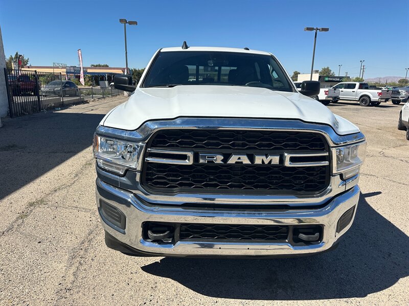 2022 RAM 2500 Tradesman - Photo 2 - Hesperia, CA 92345