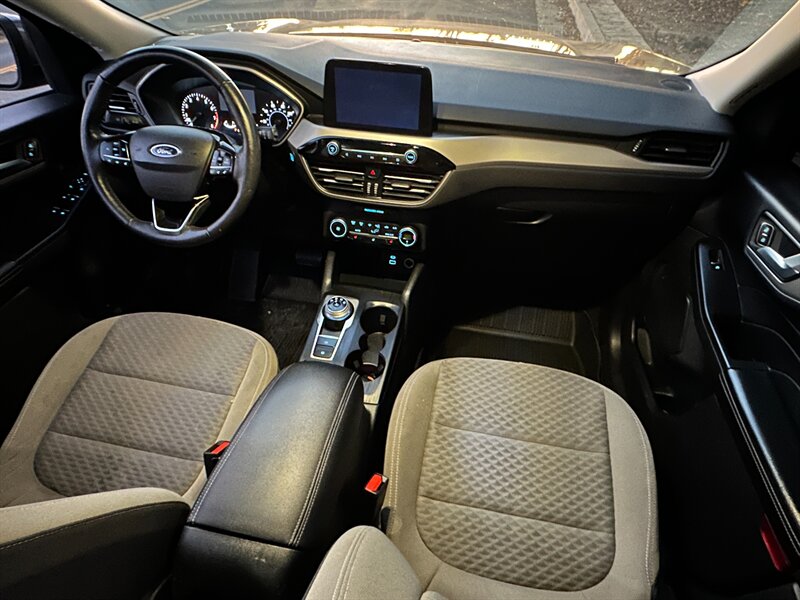 2021 Ford Escape SE - Photo 13 - Hesperia, CA 92345