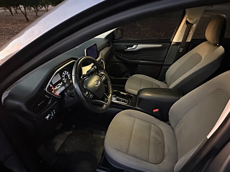 2021 Ford Escape SE - Photo 8 - Hesperia, CA 92345