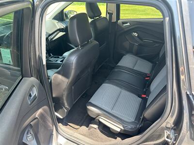 2019 Ford Escape   - Photo 11 - Hesperia, CA 92345