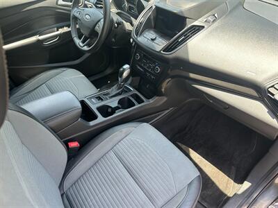 2019 Ford Escape   - Photo 13 - Hesperia, CA 92345