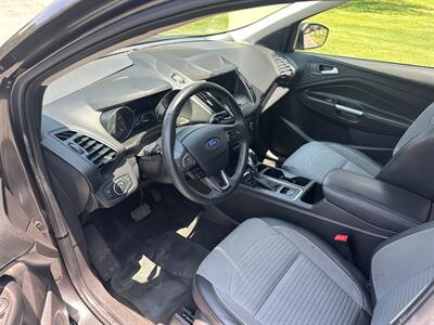 2019 Ford Escape   - Photo 9 - Hesperia, CA 92345