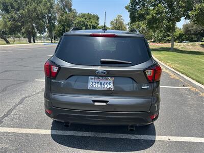 2019 Ford Escape   - Photo 6 - Hesperia, CA 92345
