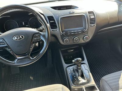 2017 Kia Forte   - Photo 12 - Hesperia, CA 92345