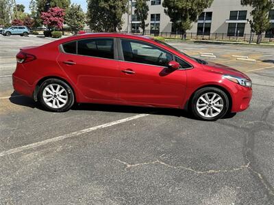 2017 Kia Forte   - Photo 5 - Hesperia, CA 92345