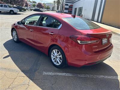 2017 Kia Forte   - Photo 10 - Hesperia, CA 92345