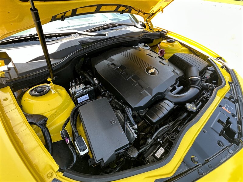 2015 Chevrolet Camaro LT - Photo 12 - Hesperia, CA 92345