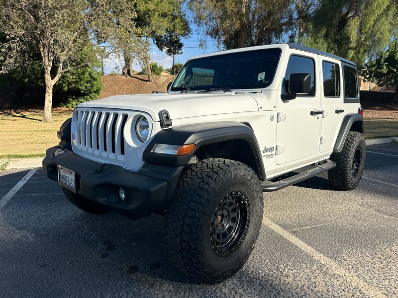 2020 Jeep Wrangler Unlimited Sport S   - Photo 1 - Hesperia, CA 92345