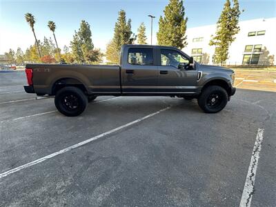 2017 Ford F-250 XL   - Photo 6 - Hesperia, CA 92345