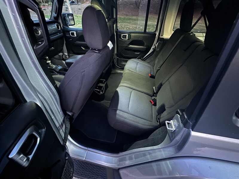 2020 Jeep Wrangler Unlimited Sahara - Photo 11 - Hesperia, CA 92345