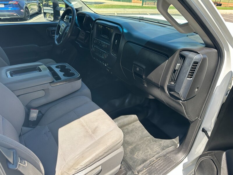 2015 GMC Sierra 3500HD - Photo 11 - Hesperia, CA 92345