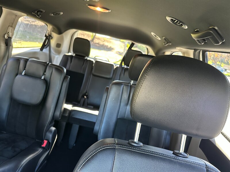 2017 Dodge Grand Caravan - Photo 9 - Hesperia, CA 92345