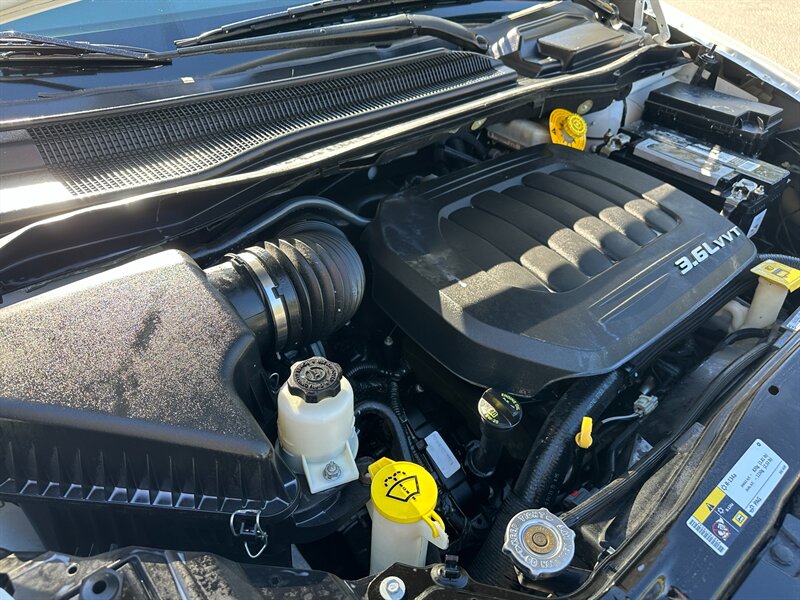 2017 Dodge Grand Caravan - Photo 15 - Hesperia, CA 92345