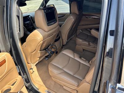 2017 Cadillac Escalade ESV Platinum   - Photo 16 - Hesperia, CA 92345