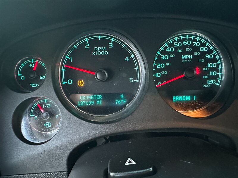 2011 GMC Sierra 2500HD Denali - Photo 22 - Hesperia, CA 92345