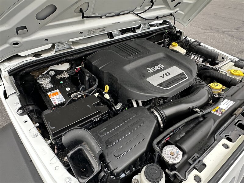 2014 Jeep Wrangler Sport - Photo 14 - Hesperia, CA 92345