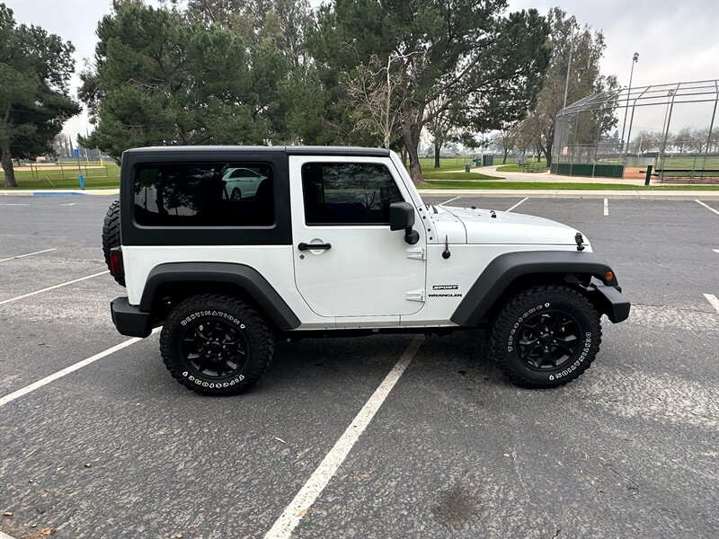 2014 Jeep Wrangler Sport - Photo 4 - Hesperia, CA 92345