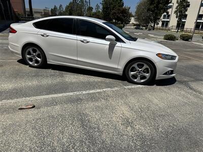 2013 Ford Fusion SE   - Photo 5 - Hesperia, CA 92345