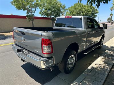 2024 RAM 2500   - Photo 5 - Hesperia, CA 92345