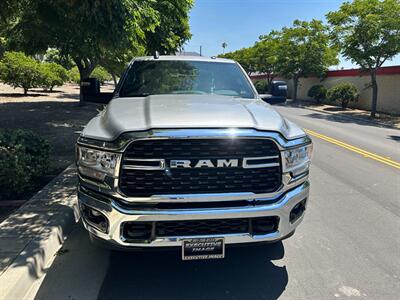 2024 RAM 2500   - Photo 2 - Hesperia, CA 92345