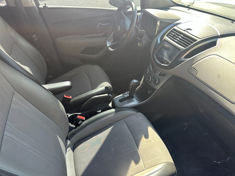 2015 Chevrolet Trax LT - Photo 13 - Hesperia, CA 92345