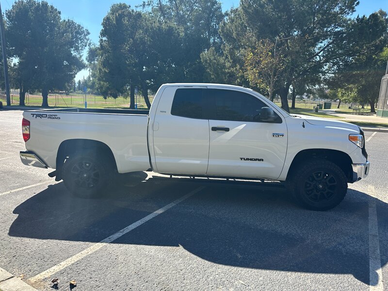 2014 Toyota Tundra SR5 - Photo 4 - Hesperia, CA 92345