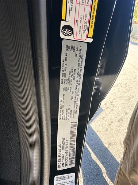 2021 RAM 1500 Laramie - Photo 11 - Hesperia, CA 92345