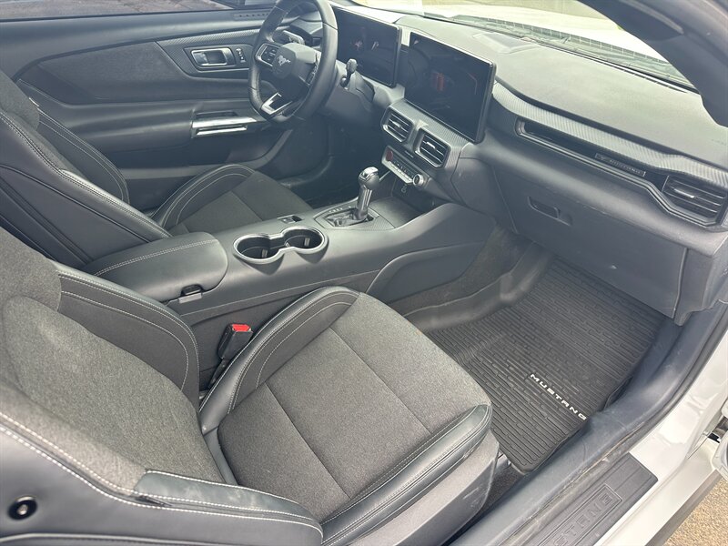 2024 Ford Mustang EcoBoost - Photo 11 - Hesperia, CA 92345