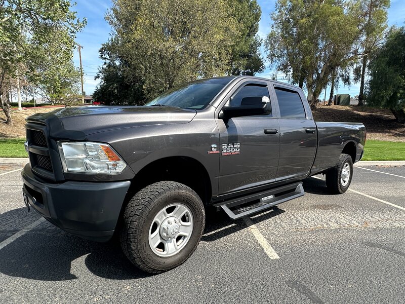 2018 RAM 3500   - Photo 1 - Hesperia, CA 92345