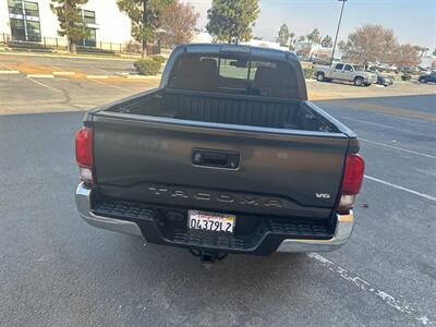 2018 Toyota Tacoma TRD Off-Road   - Photo 8 - Hesperia, CA 92345