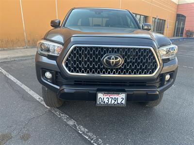 2018 Toyota Tacoma TRD Off-Road   - Photo 2 - Hesperia, CA 92345