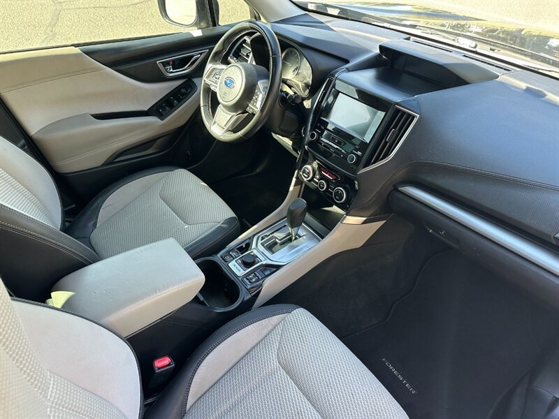 2022 Subaru Forester Premium   - Photo 12 - Hesperia, CA 92345