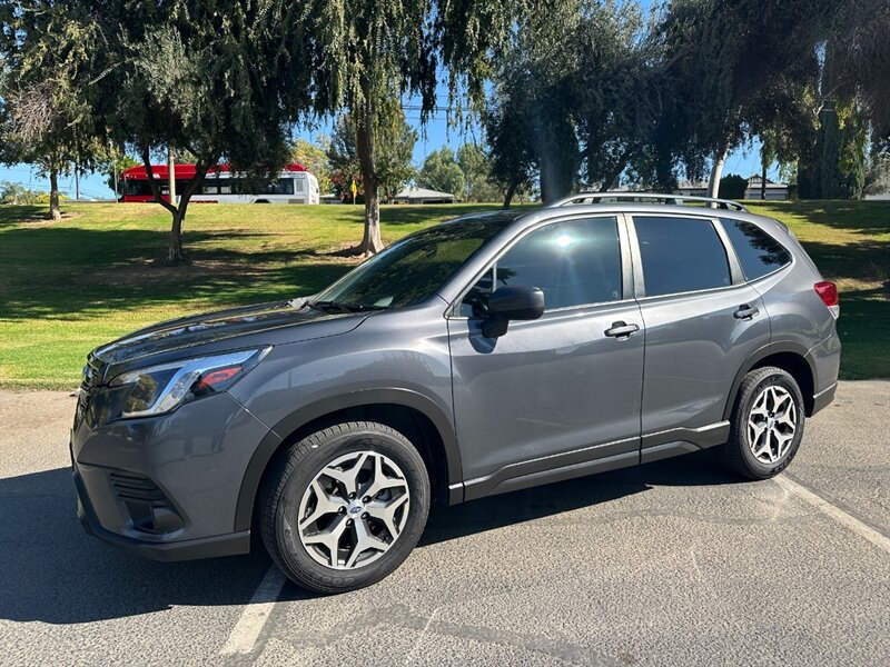 2022 Subaru Forester Premium   - Photo 1 - Hesperia, CA 92345