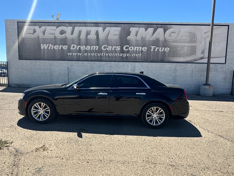 2015 Chrysler 300 C - Photo 8 - Hesperia, CA 92345