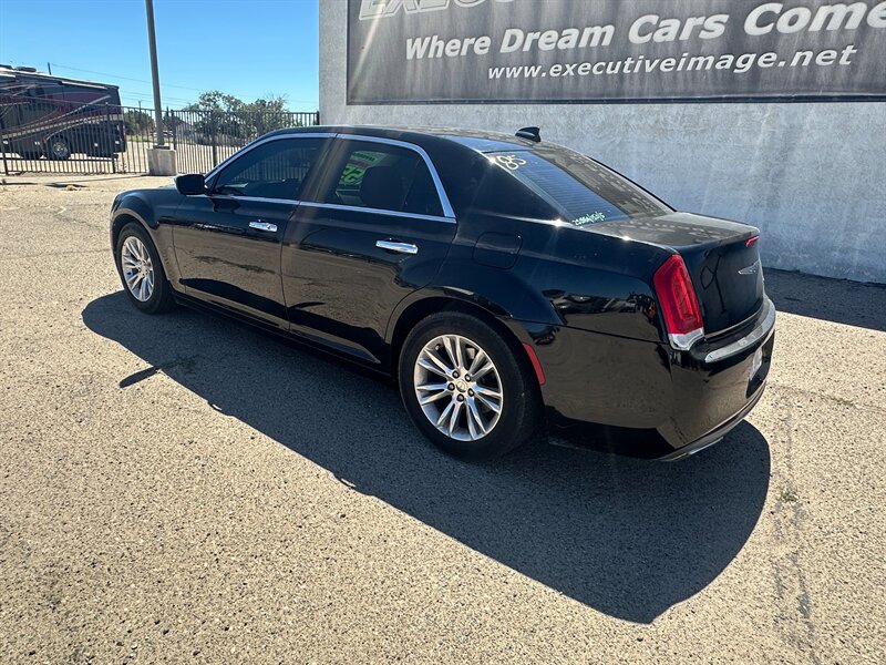 2015 Chrysler 300 C - Photo 7 - Hesperia, CA 92345