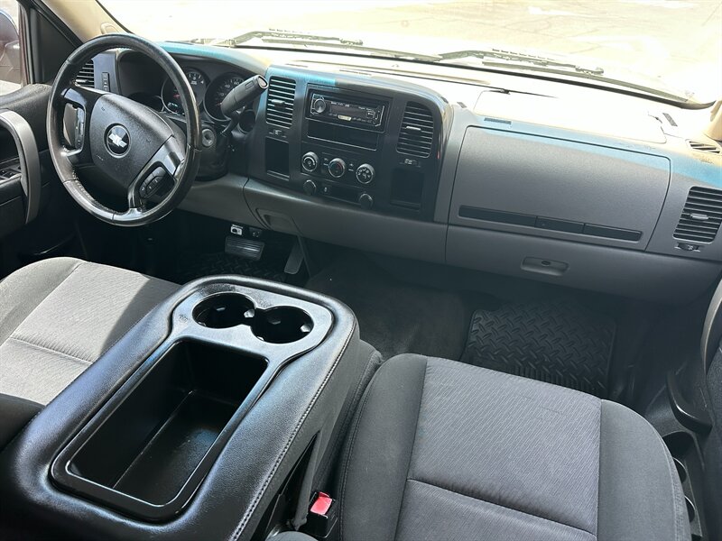 2012 Chevrolet Silverado 1500 - Photo 16 - Hesperia, CA 92345
