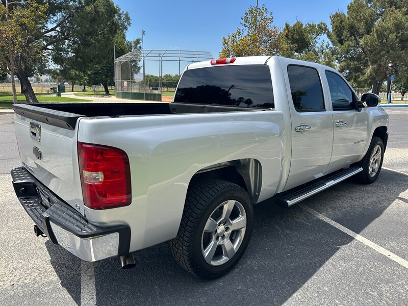 2012 Chevrolet Silverado 1500 - Photo 5 - Hesperia, CA 92345