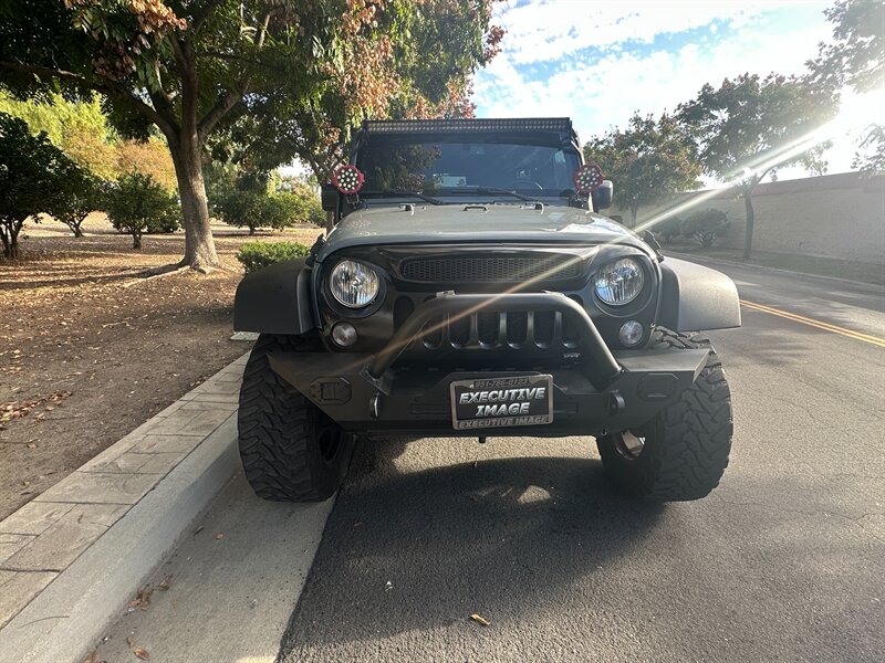 2015 Jeep Wrangler - Photo 2 - Hesperia, CA 92345