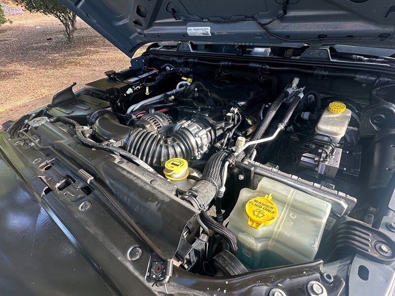 2015 Jeep Wrangler - Photo 17 - Hesperia, CA 92345