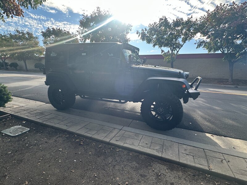 2015 Jeep Wrangler - Photo 3 - Hesperia, CA 92345