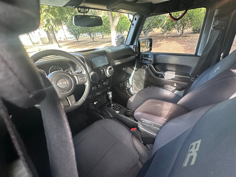 2015 Jeep Wrangler - Photo 9 - Hesperia, CA 92345