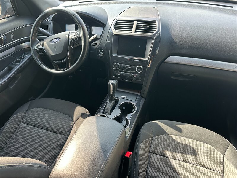 2018 Ford Explorer XLT - Photo 15 - Hesperia, CA 92345