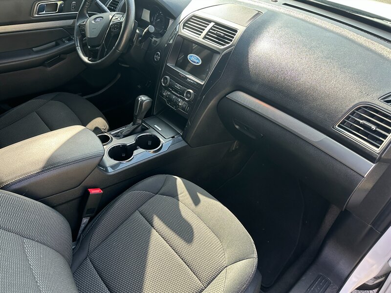 2018 Ford Explorer XLT - Photo 12 - Hesperia, CA 92345