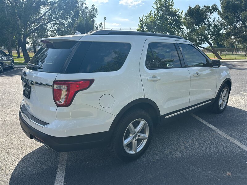 2018 Ford Explorer XLT - Photo 5 - Hesperia, CA 92345